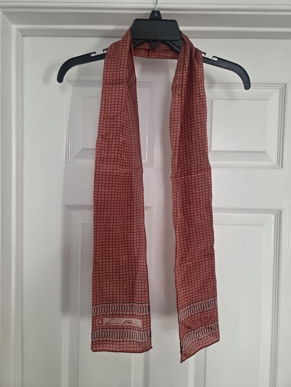 Anne klein 100% silk scarf, beautiful color, made in japan